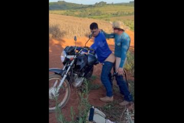 Dedinho – fucking in the field