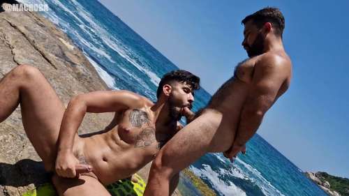 Fuck on the beach – Macro Ba, YutanoSir