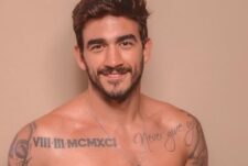 ex-BBB Gui Napolitano jerks off in the shower