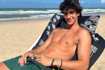 Influencer Matheus Theodoro shows off his cock