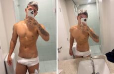 Weslleyxs slaps you with his cock