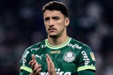 Palmeiras Piquerez jerks off – a clip