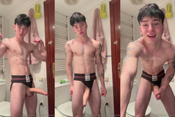 Stroking my big cock while wearing my jockstrap – Valk (valkhorne)