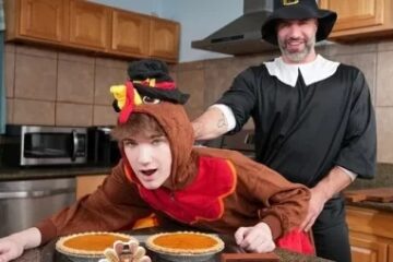 Cole Connor and Nicholas Michaels fuck – Gobble, Gobble, Stuff Me Raw