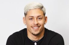 Alex Mendes (alexwm10) jerks off on the corner of the bed