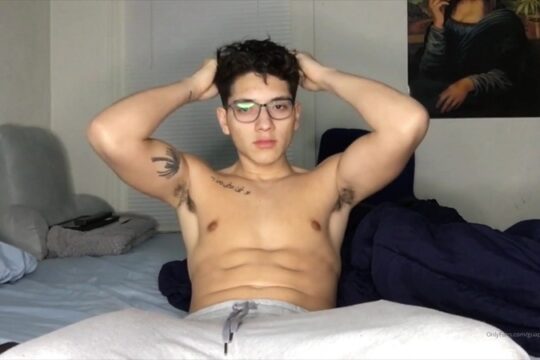 Kyler Kristo jerks off