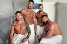 Alex Ink, Lobo Carreira, Halif Faruk and Jacob Lord fuck in the bathtub