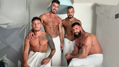 Alex Ink, Lobo Carreira, Halif Faruk and Jacob Lord fuck in the bathtub