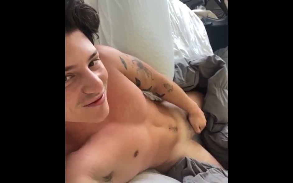 Tony Lopez (onlytonylopez) shows off as he wakes up