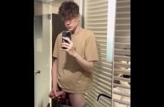 Maxence_hot jerks off in the bathroom