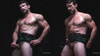 Carpenter Max shows off his cock