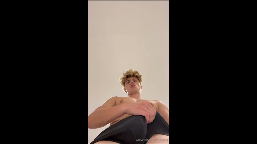 Undress me – with Valentin Mehinagic (valsplace)