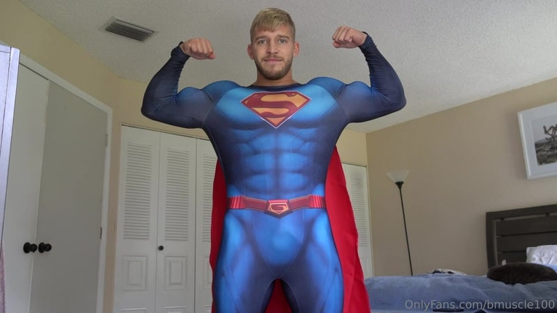 Showing off my superman costume and jerking off – Brad Jaxon (bmuscle100)