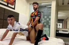 Morro Chacal (Agvalu) and LeonActXL fuck in their jerseys