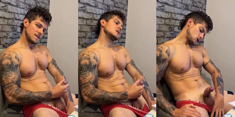 Jacked stud jerks off