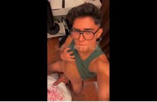 Jeriko Leon (leonjeko) breeds his friend while he’s watching TV