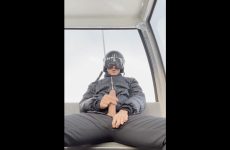 Svandylove – jerking on the ski lift before fucking by the car