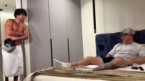 Roomies – Evan Pitcher and Zarataco fuck