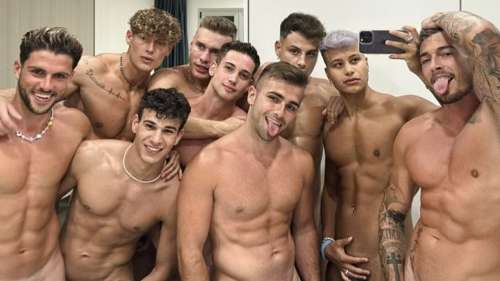 Jacuzzi Della Mezzanotte – Denis Dosio with Angel, Melvin, Gary, Thony and more fool around in the jacuzzi
