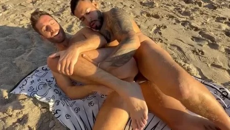 Viktor Rom and Danny Fox – Sex and The Beach