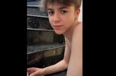 Liam Leigh (liam.leigh) – Showing off my young twink hole