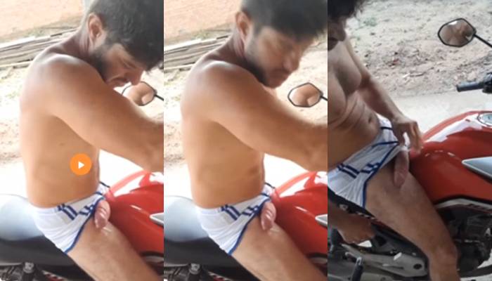 Arcardi takes his cock out on his bike Arcardi takes his cock out on his bike