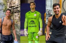 Arthur Rosseto shows off his cock