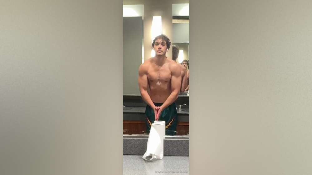 Flexing after a workout – Jacksen Luna