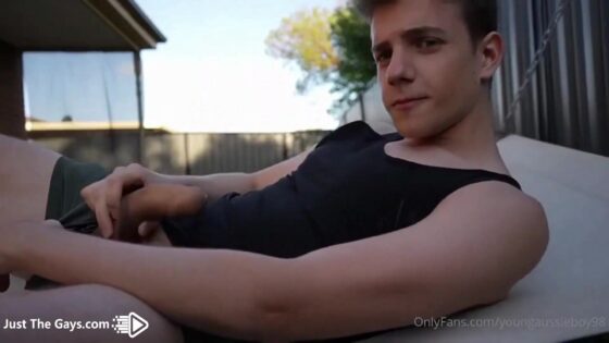 Connor Peters (Young Aussieboy) jerks off on the porch
