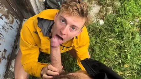 Andolini XXL fucks BritishTwunk on the trail – La Tournette 2023