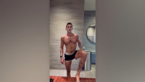 Showing off my body after a workout – Joey Sacco (joeysacco)