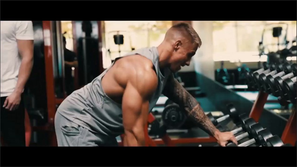 Nathan Kwebb naked – star of Netflix’s -Too Hot to Handle