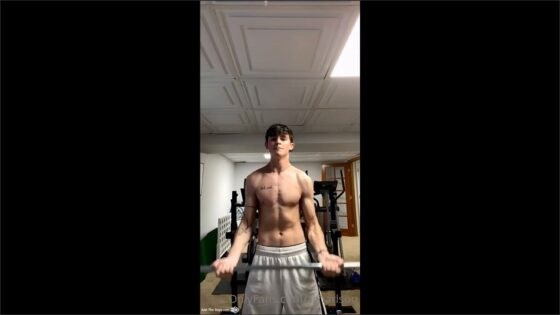 Zcharlson does curls shirtless