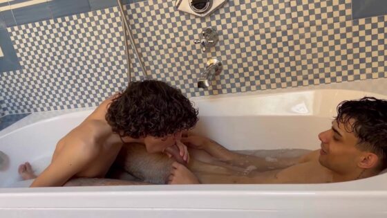 Mirkotwink and Leo-young05 fuck in the hotel