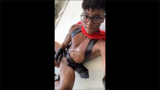 Jeffry Aranda (soyjaam, sjaam) fucks himself with a toy while dressed as a Roman