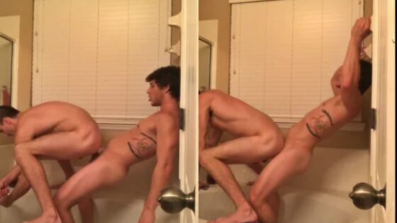 Couple fuck like animals in the bath