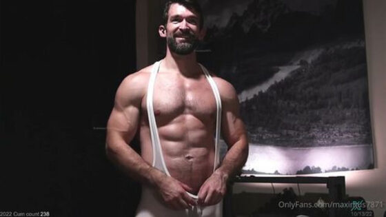 Maximus7871 Wet Singlet Teasing
