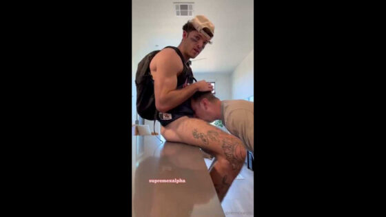 SupremeXAlpha – Fucking my Coach RAW