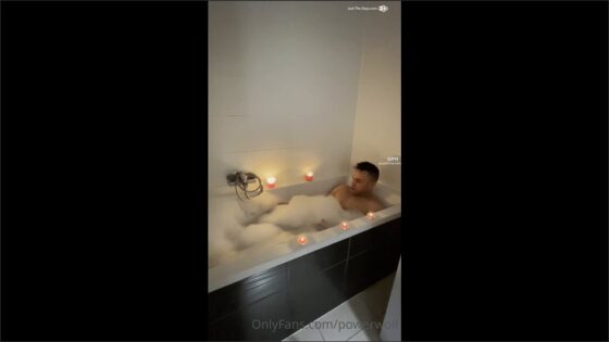 Max King soaks naked in the bathtub