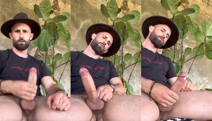 Aingeru jerks off and cums on the patio